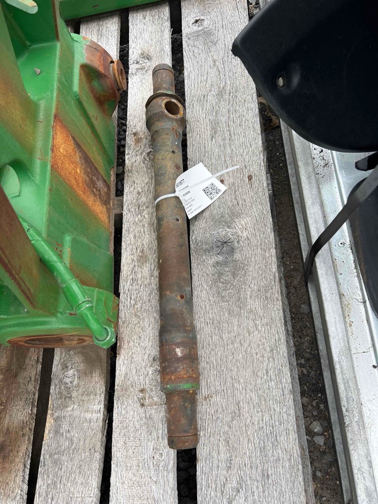 Deere 8530 Draft Control Shaft