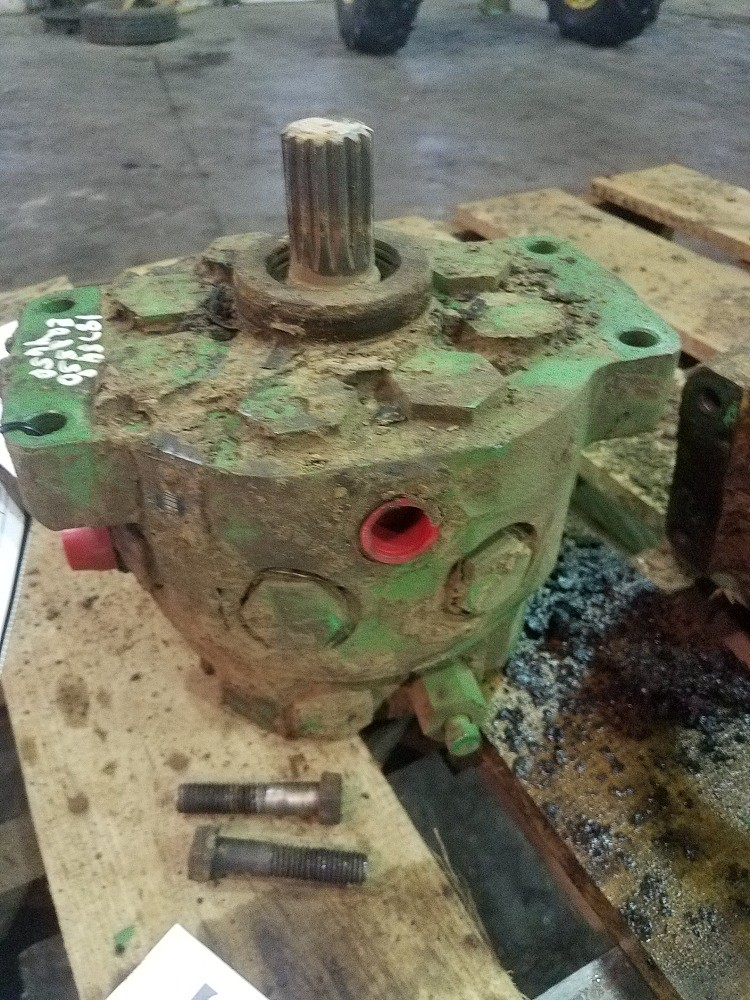 Deere 4650 Hydraulic Pump & Parts