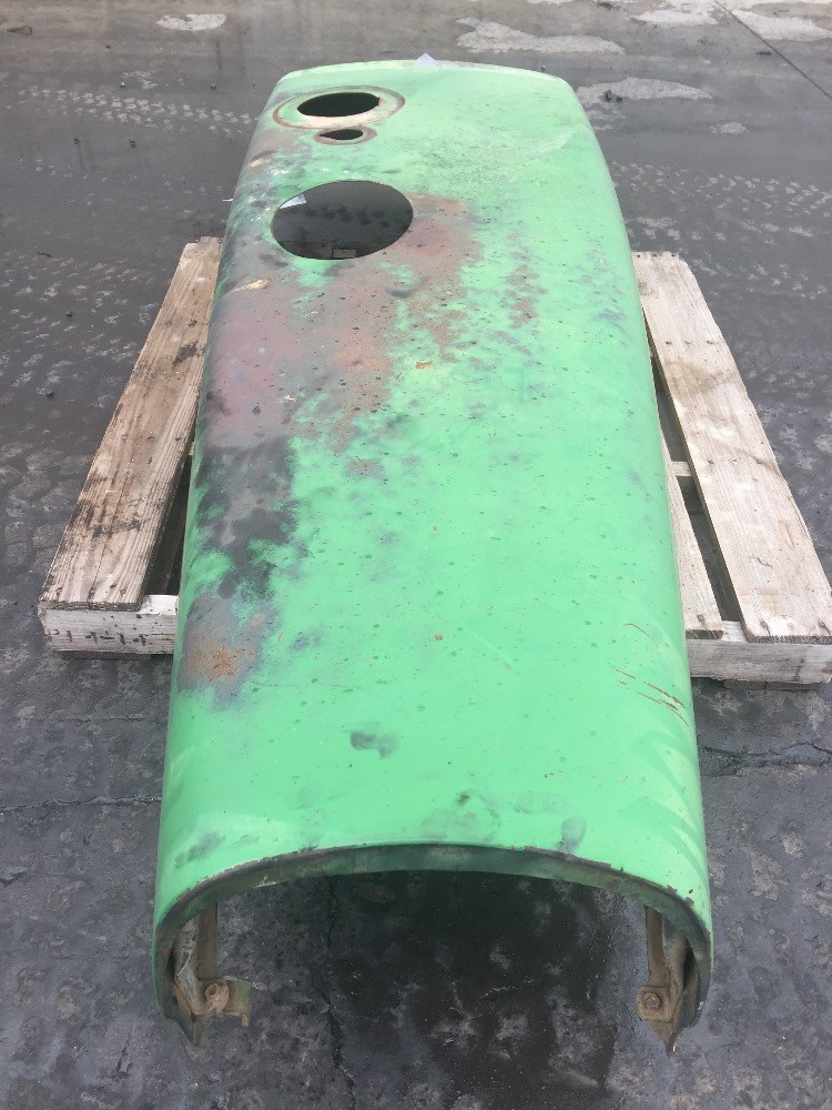 Deere 8630 Hood/Nose Cone