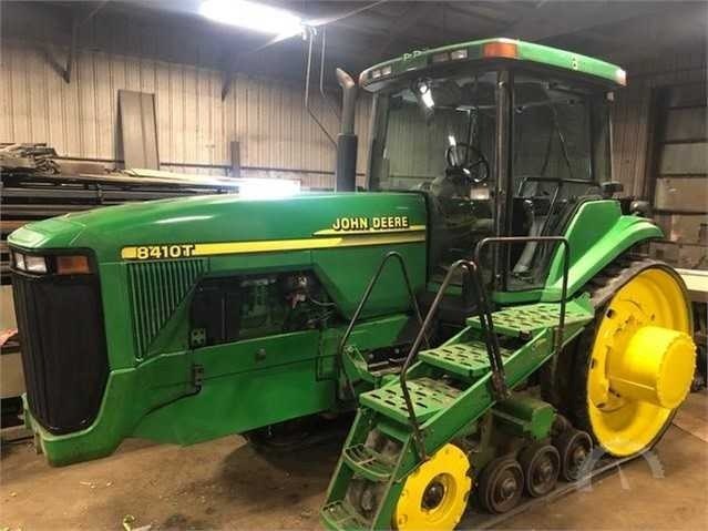 Deere 8410T Hood/Nose Cone