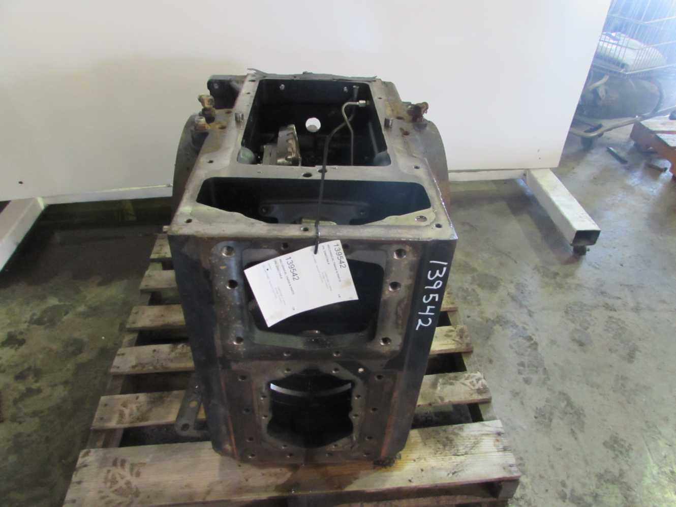 Case/case I.H. MX240 Mechanical Trans & Parts