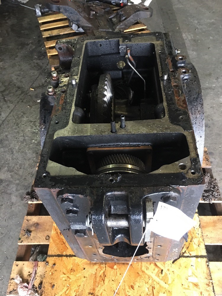 Case/case I.H. MX255 Differential & Parts