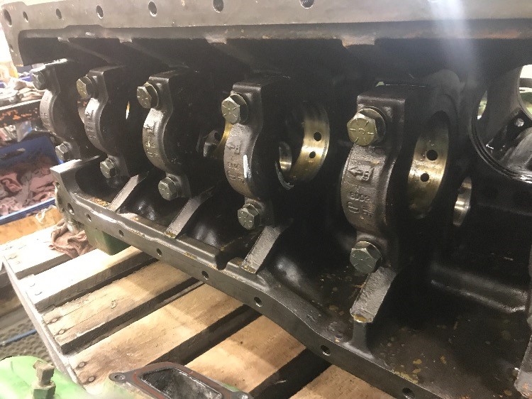 Deere 8300 Cylinder Block