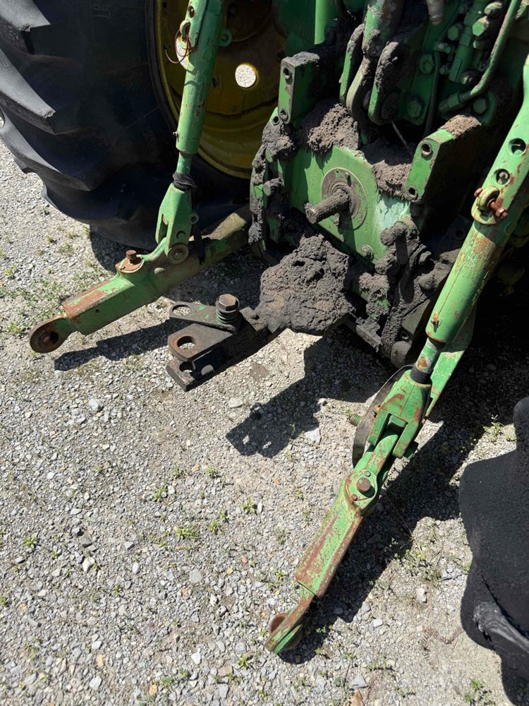 Deere 7810 Left Hand Draft Arm