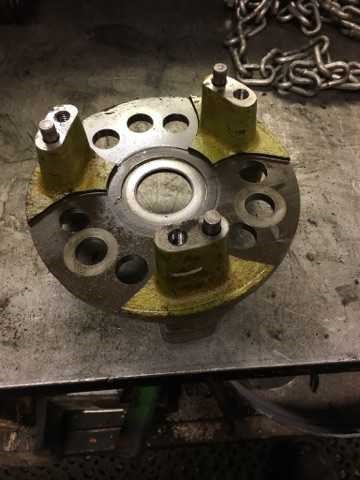 Deere 4240 Power Shift Trans & Parts