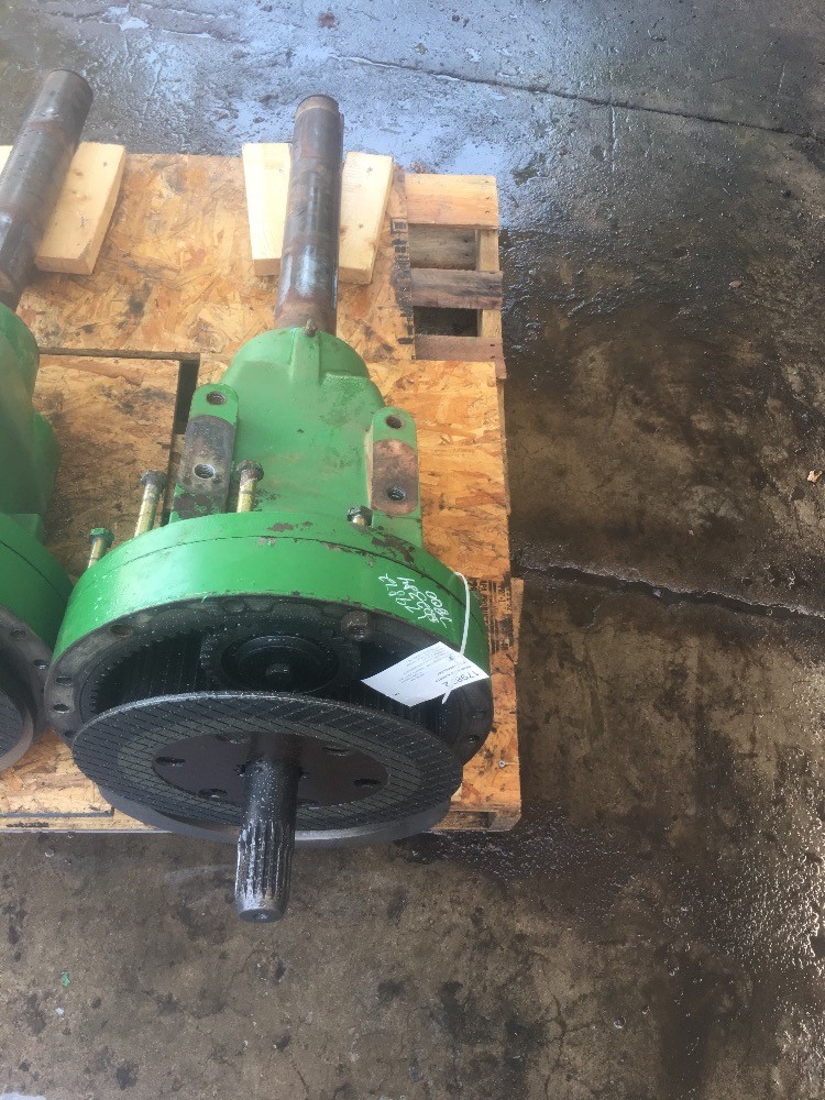 Deere 7800 Rear Axle & Parts