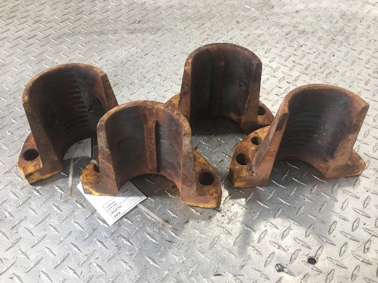 Deere 4955 Wedge/Sleeve