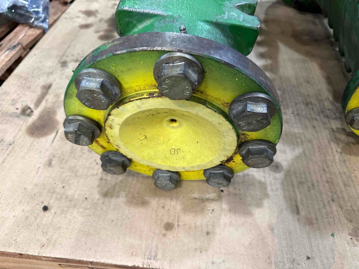 Deere 5075E Rear Axle, 20MM Wheel Bolts