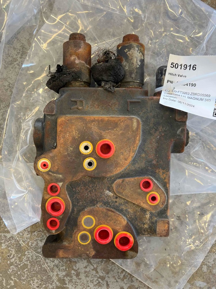 Case/case I.H. Magnum 340 Hitch Valve