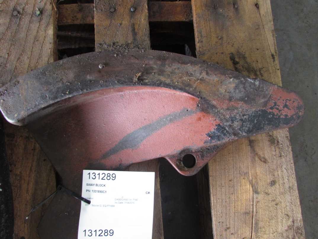 Case/case I.H. 7140 Sway Block