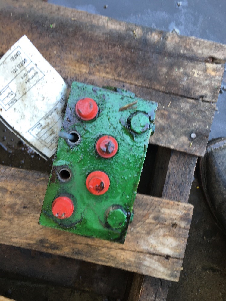Deere 4440 Steering Valve
