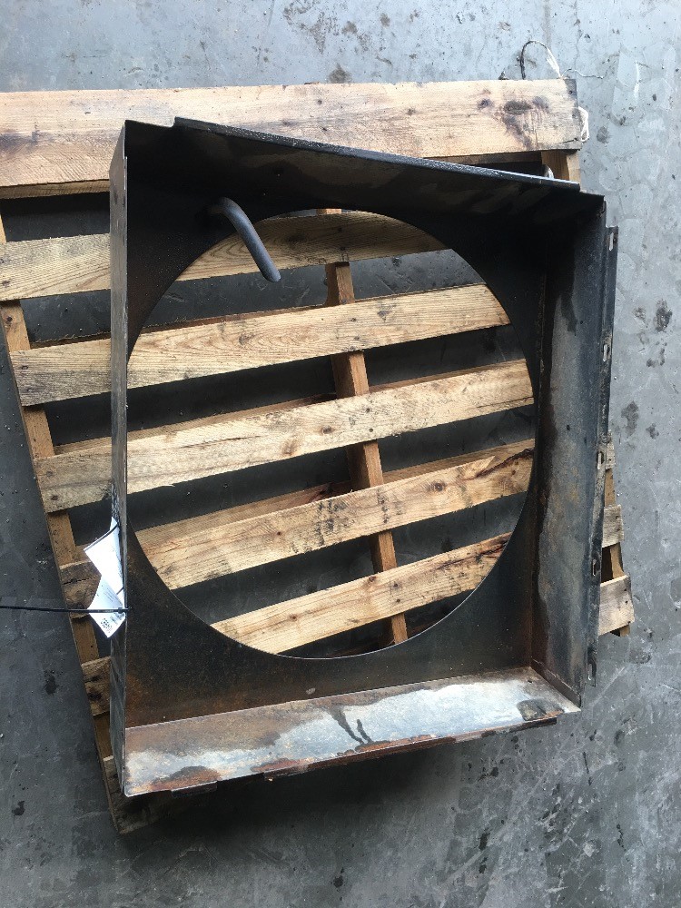 Case/case I.H. 9270 Fan Shroud
