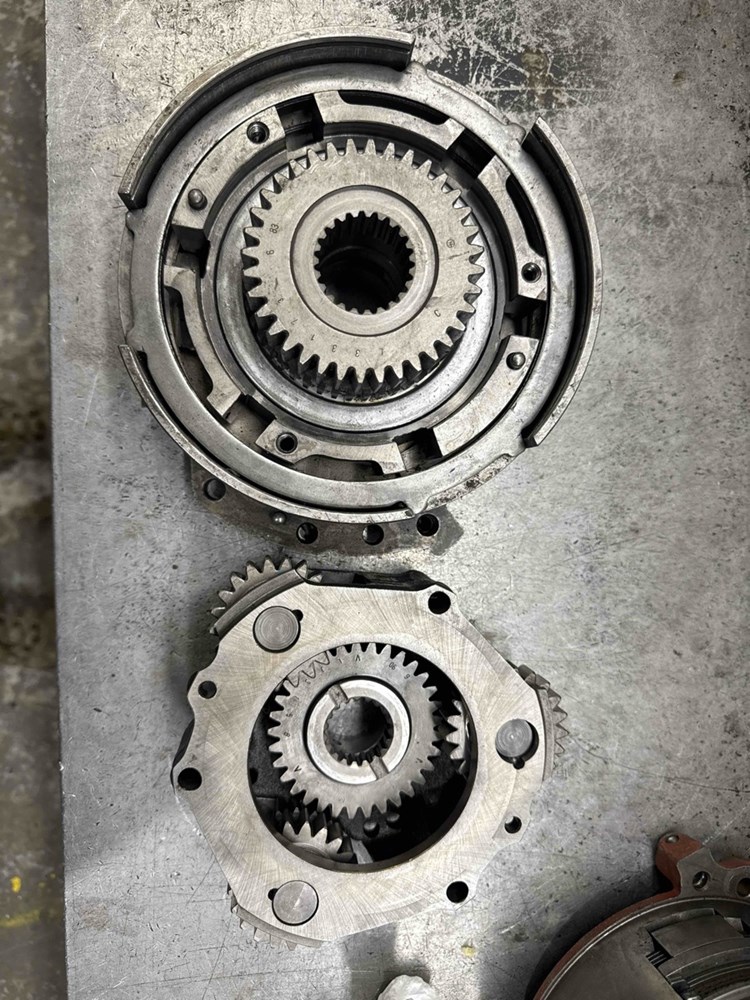 Deere 3155 Quad Range Trans Hi-low Assy