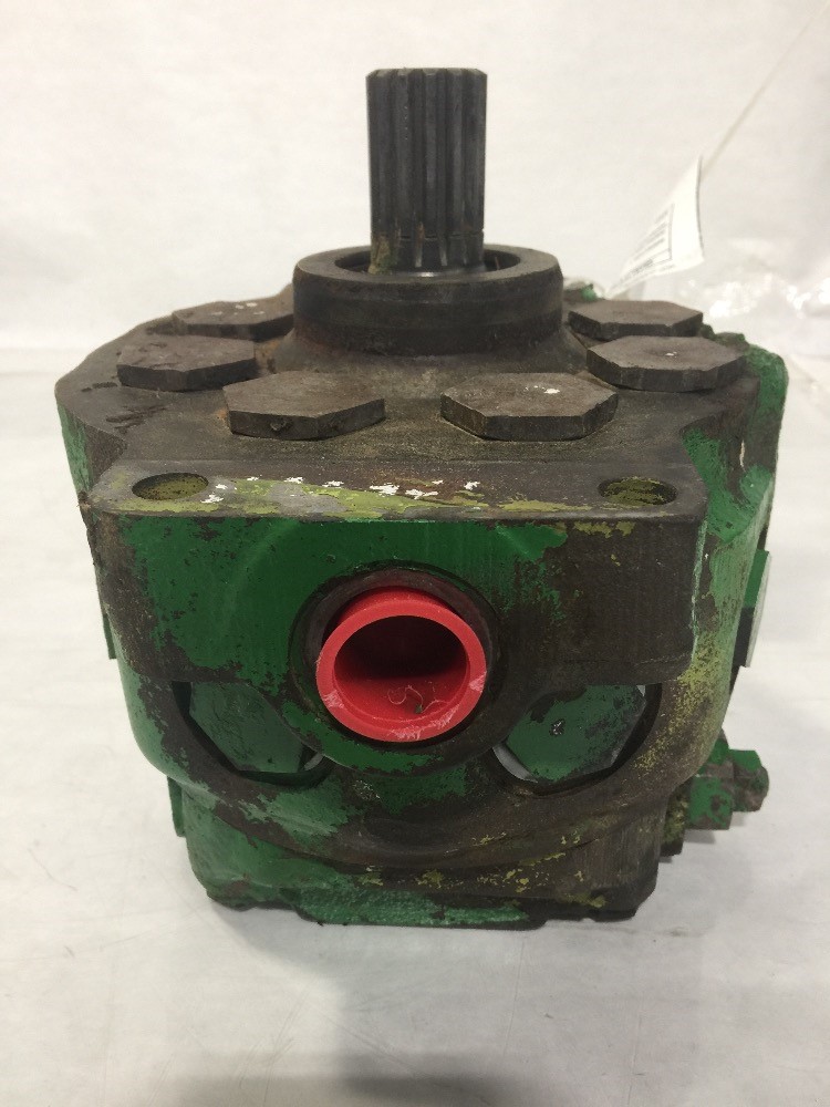 Deere 4840 Hydraulic Pump & Parts