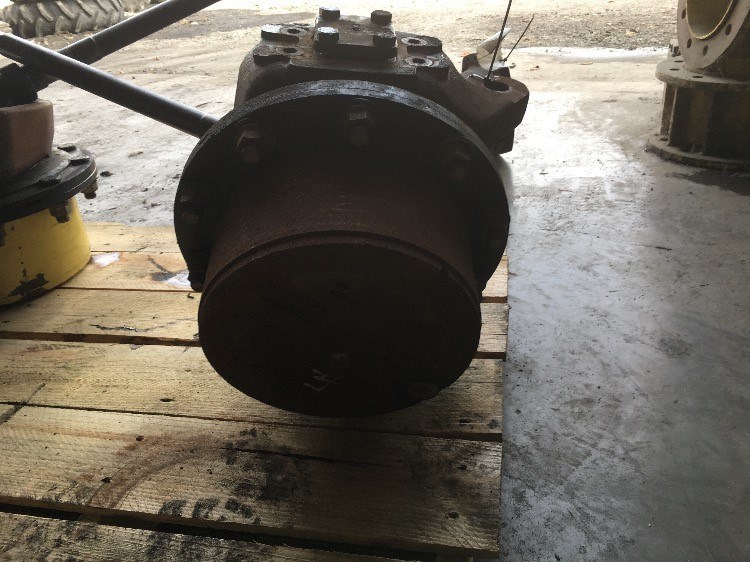 Deere 7230 FA 745 Left Hand Final Drive