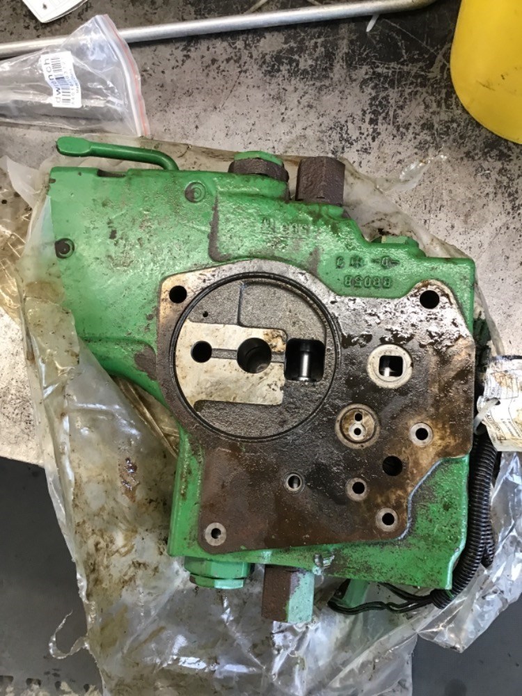 Deere 8300, 9400 Hyd Remote Valve & Parts