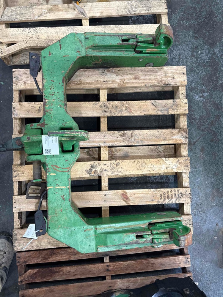 Deere 8320R Cat 3/4N Quick Hitch