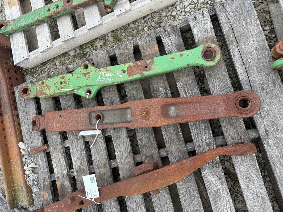 Deere 7830 Draft Arm