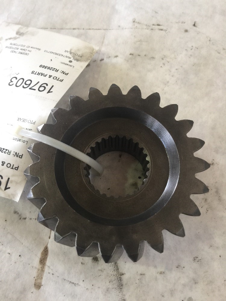 Deere 7420 Pto & Parts