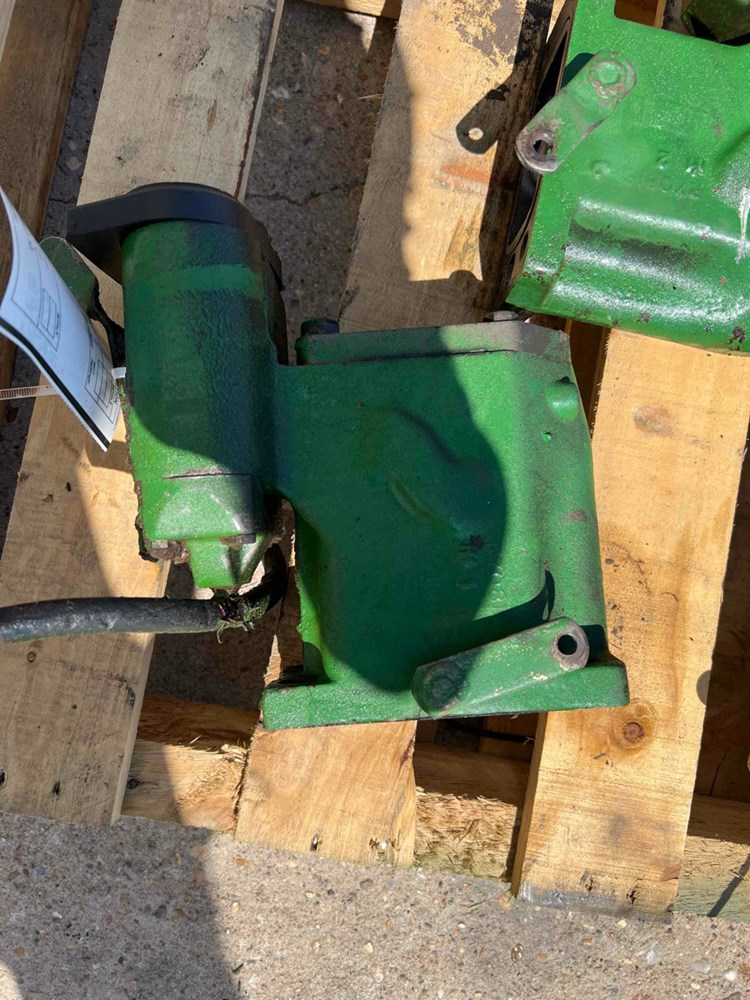 Deere 4760 Hyd Remote Valve & Parts
