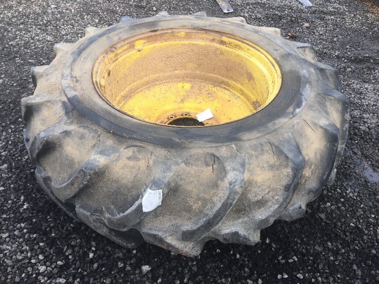 Deere 8760 Dual, Rear