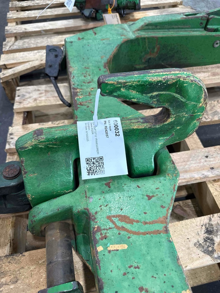 Deere 8320R Cat 3 Hook