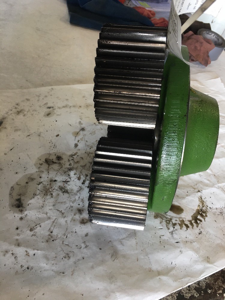 Deere 6125R Rear Axle & Parts