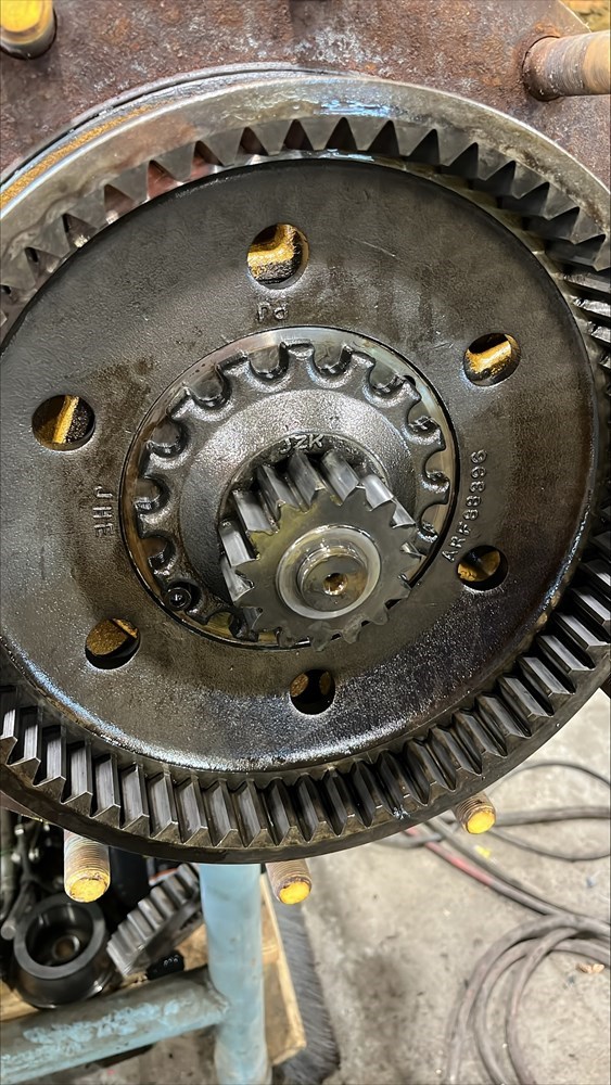 Deere 4955 Final Drive Unknown Left OR Right