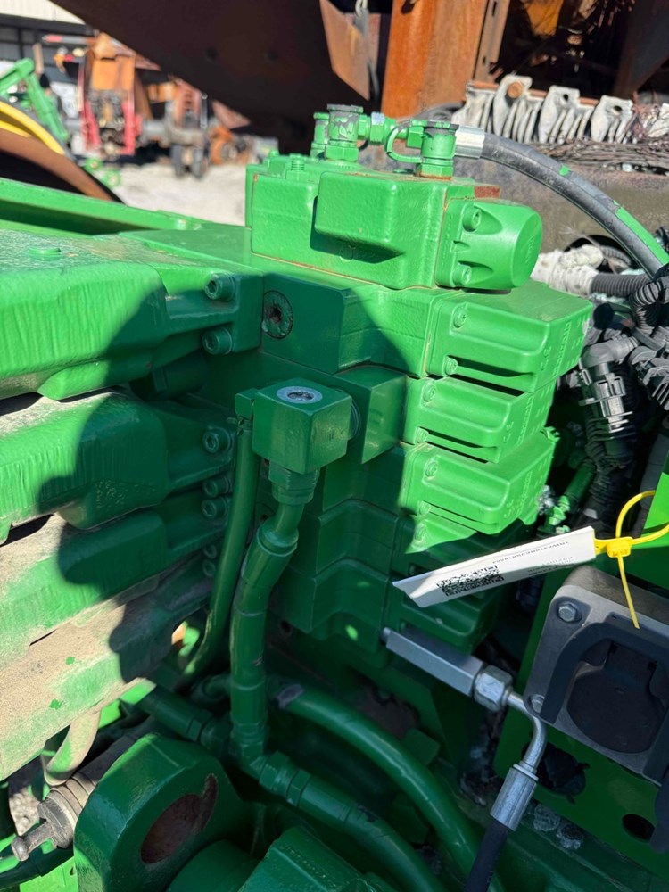 Deere 8370RT Late Style Selective Control Valve