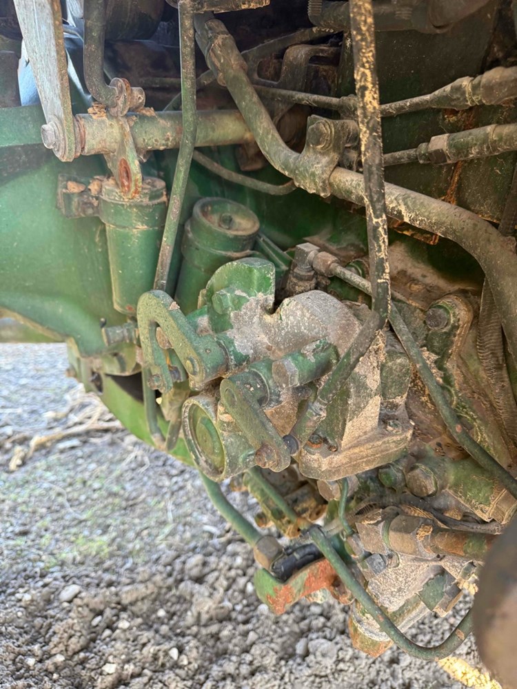 Deere 4455 Trans Control Valve With Fitting