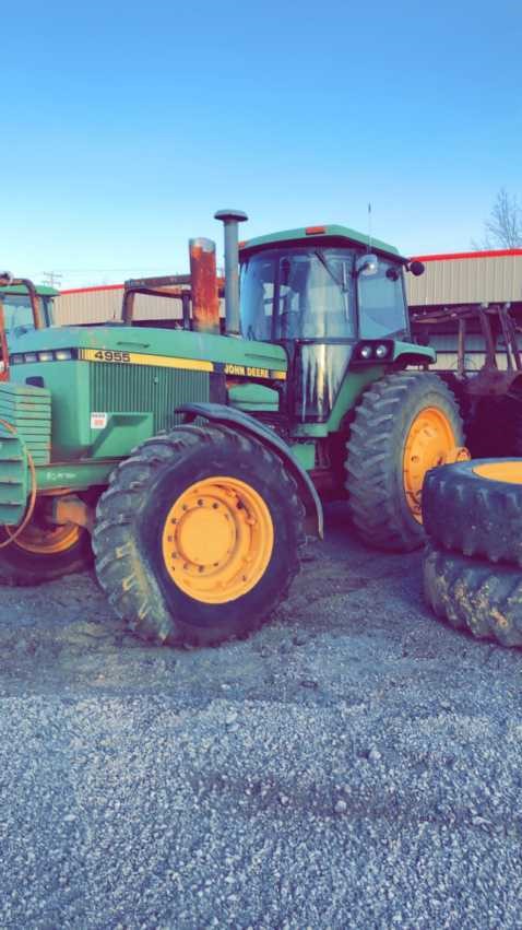 Deere 4955 Rear NB Radial