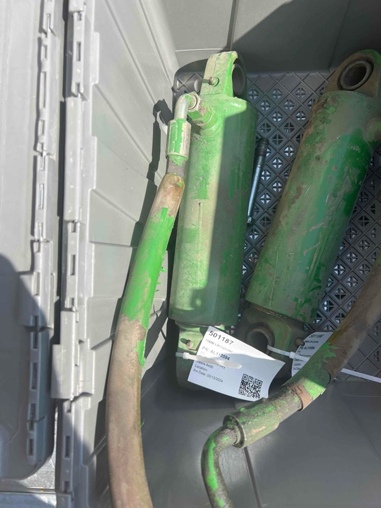 Deere 6430 75MM Lift Cylinder