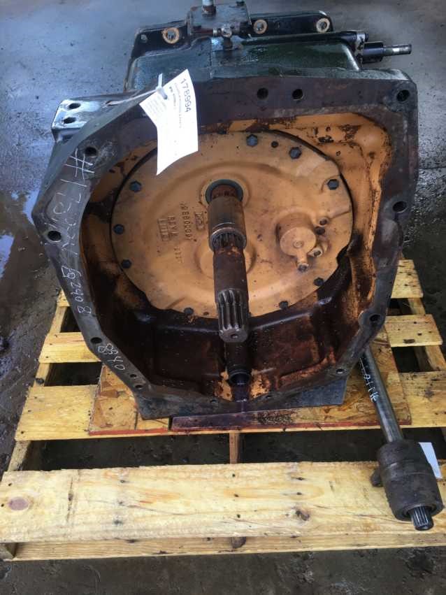 Case/case I.H. 8940 Clutch Housing & Parts