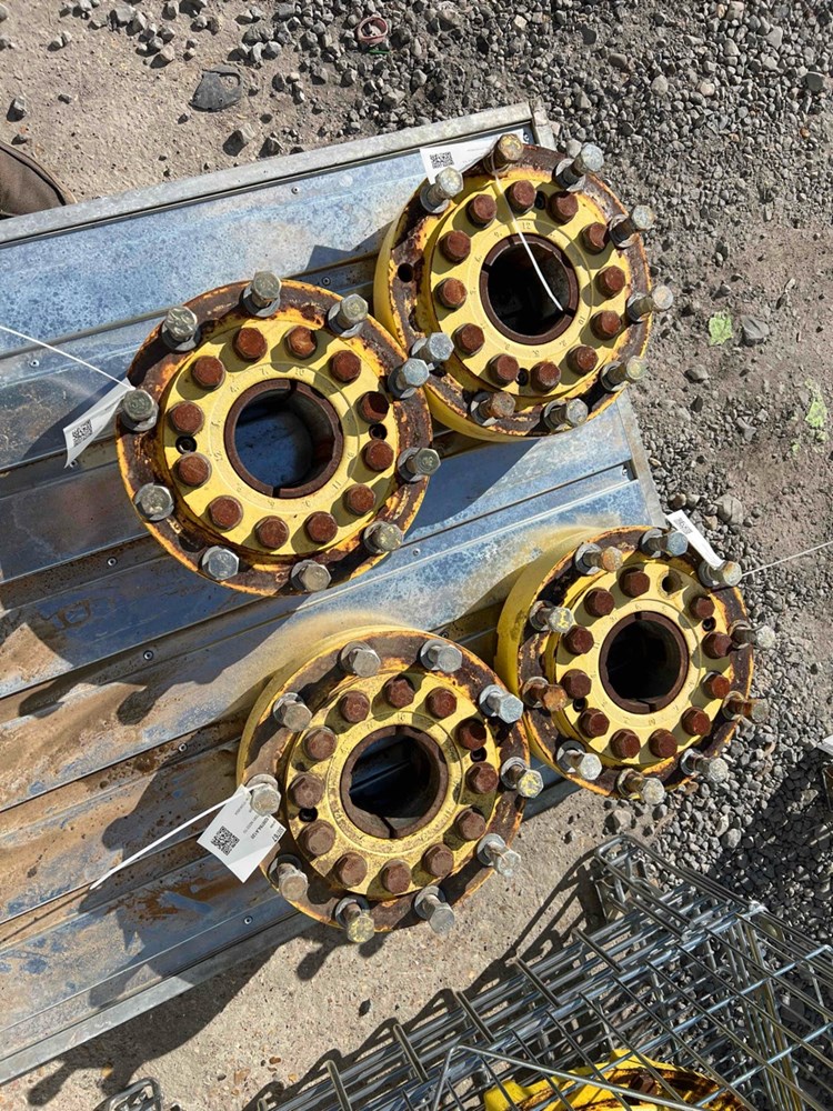 Deere 8320R Dual Hubs