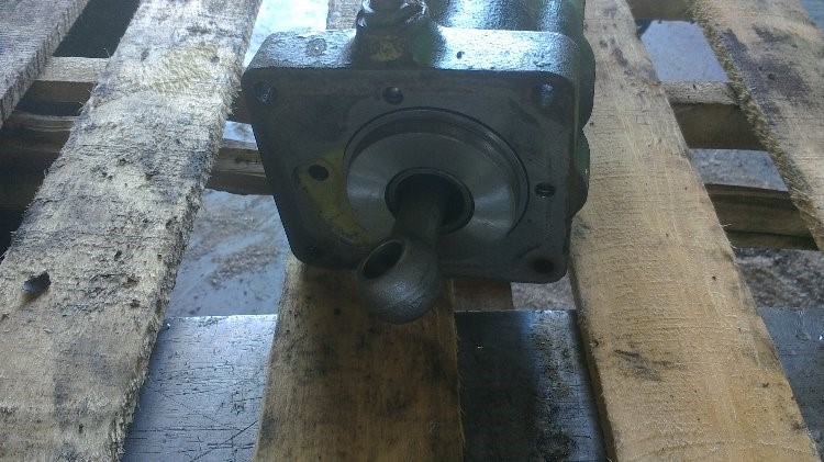 Deere 2840 Steering Valve
