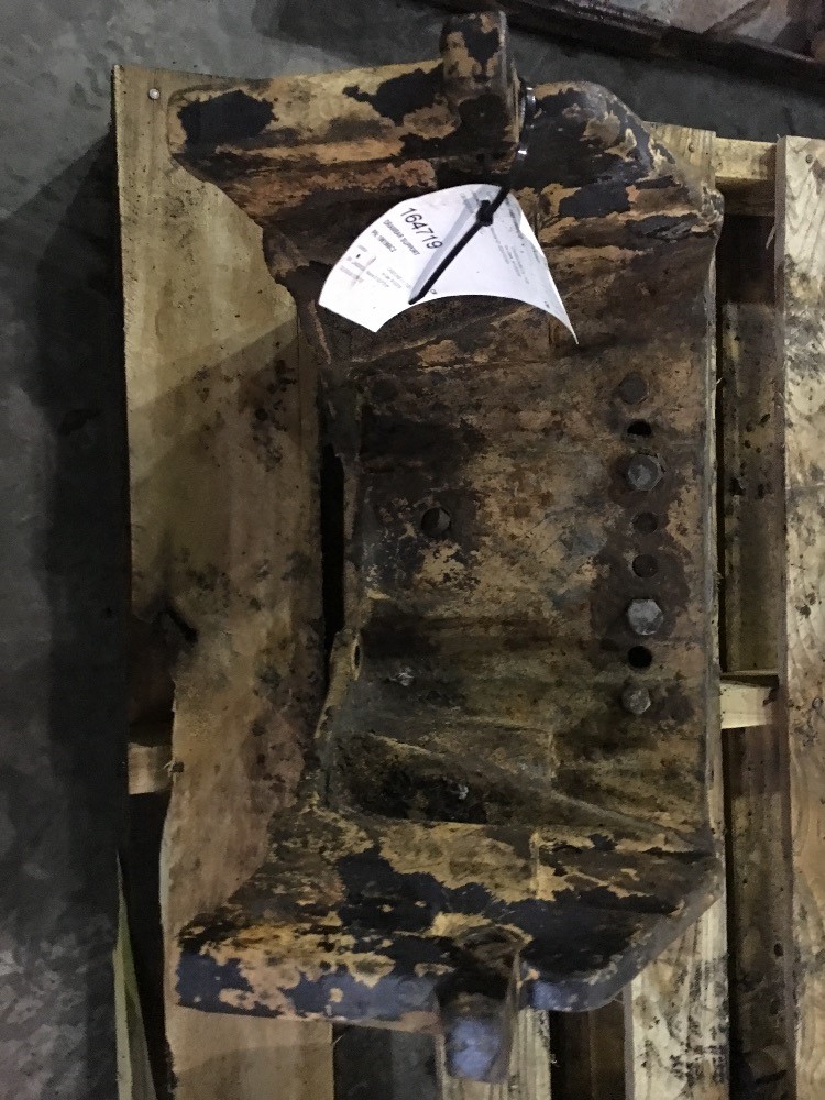 Case/case I.H. 7120 Drawbar Support