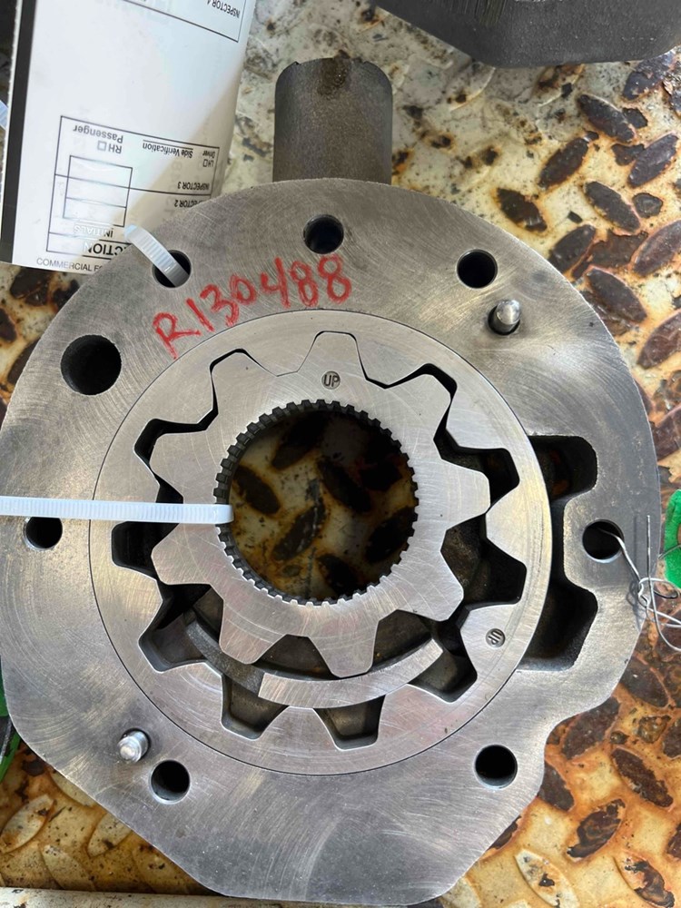 Deere 6400 Transmission Oil Pump Manifold