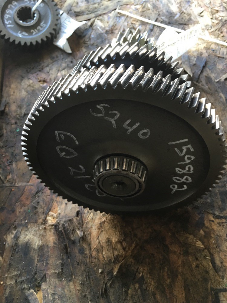 Case/case I.H. 5240 Power Shift Trans & Parts