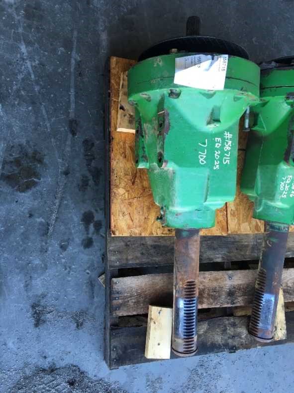 Deere 7700 Rear Axle & Parts