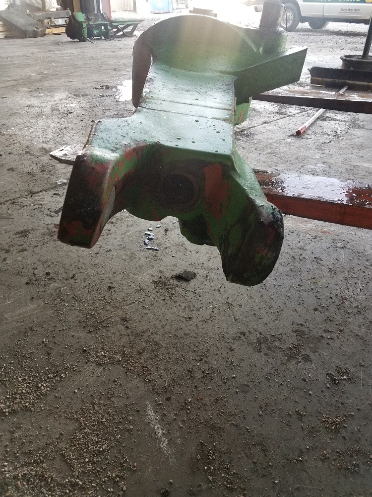 Deere 4850 Mfd Axle Housing