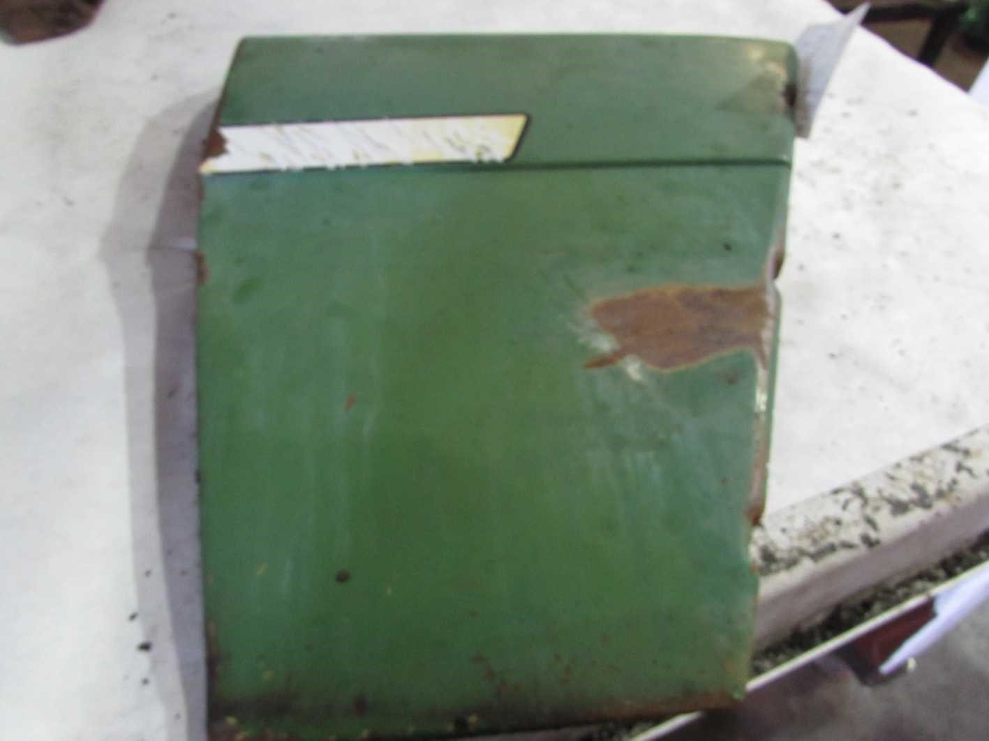 Deere 2840 Cover/Shield/Panel