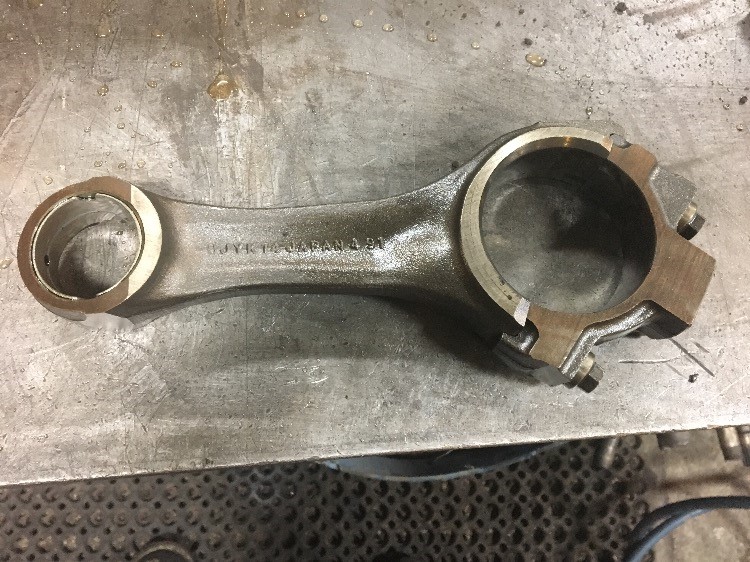 Case/case I.H. 5140 Connecting Rod