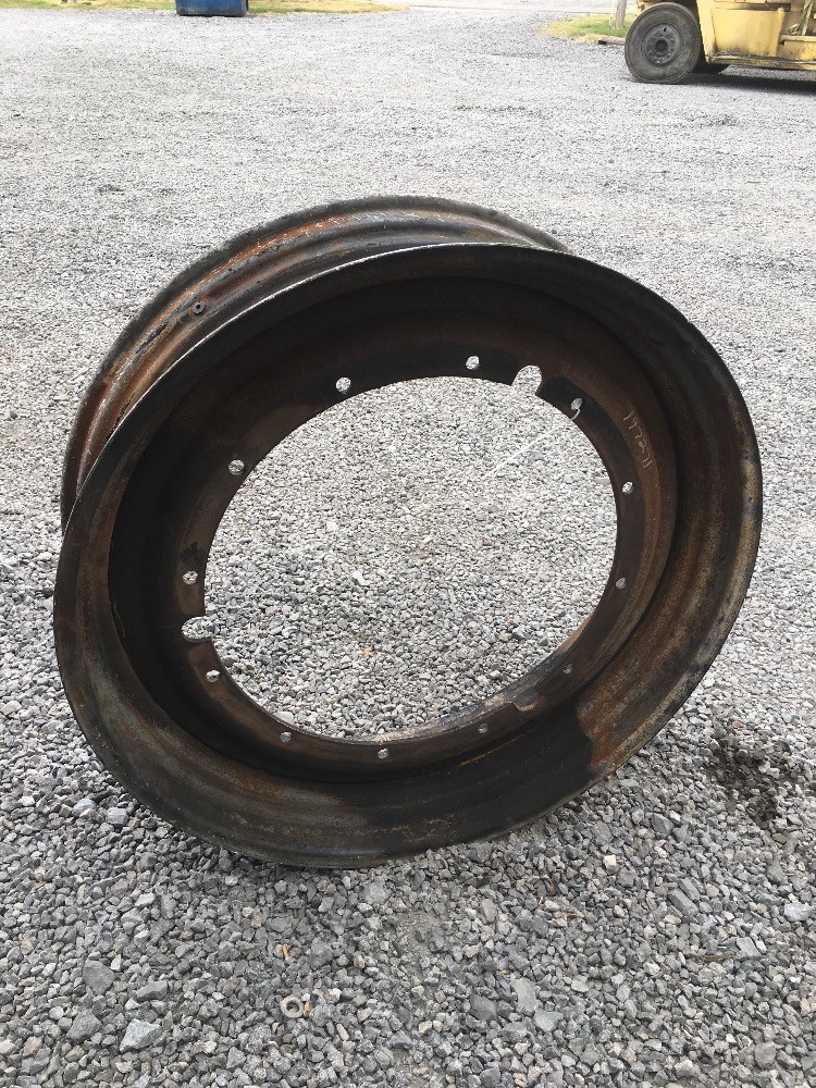 Deere 7400 Rim, Rear