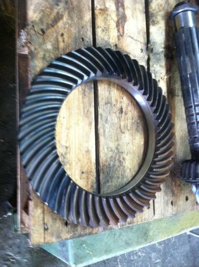 Deere 7230 Ring And Pinion