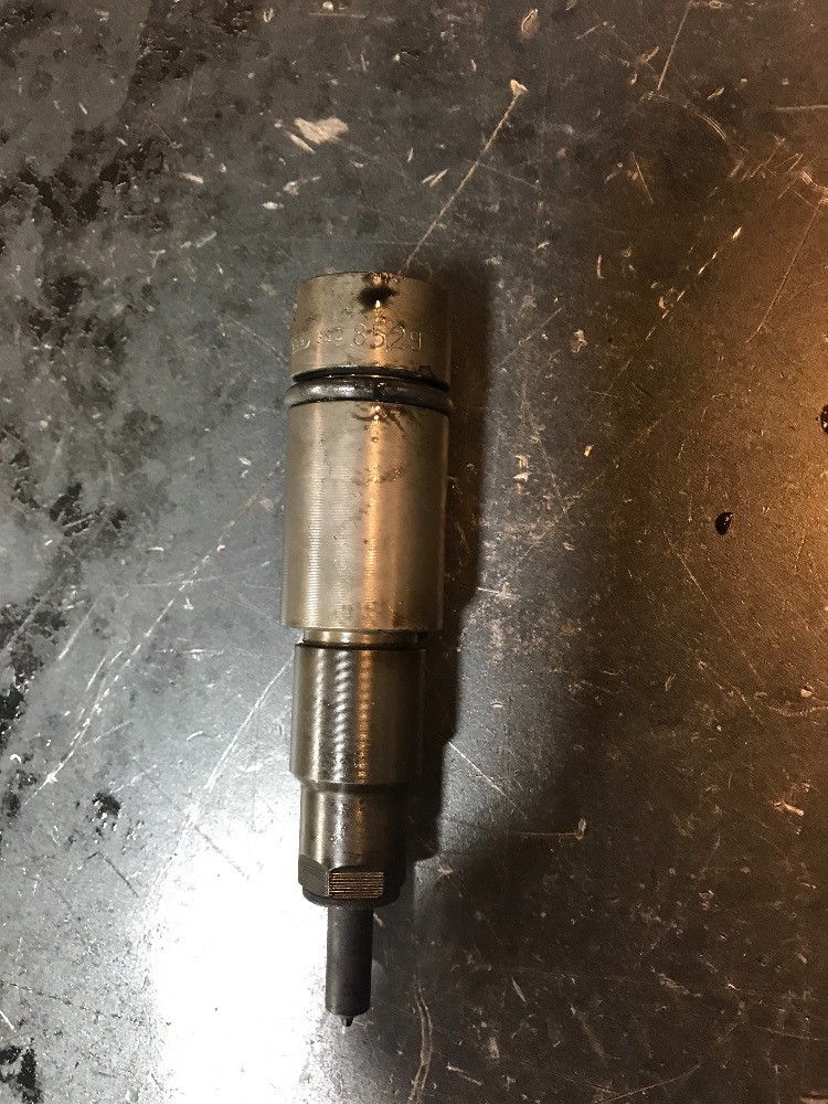 Case/case I.H. MX255 Injectors