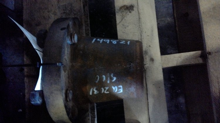 Deere 8100 Wedge/Sleeve