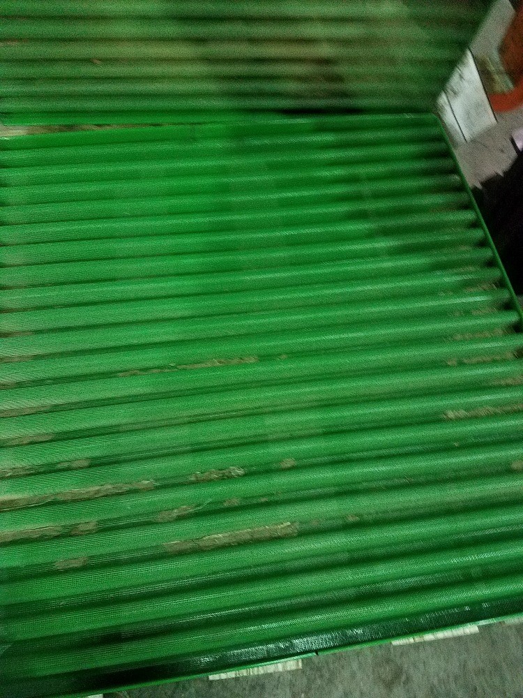 Deere 4440 Grille/Screen