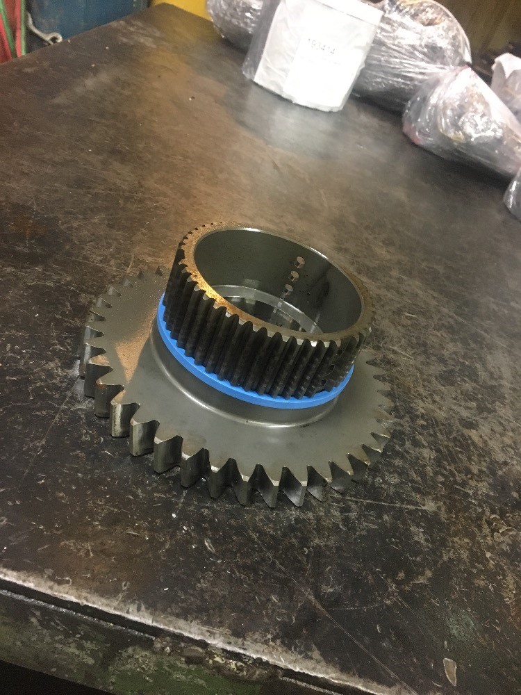 Case/case I.H. 7140 Clutch Housing & Parts