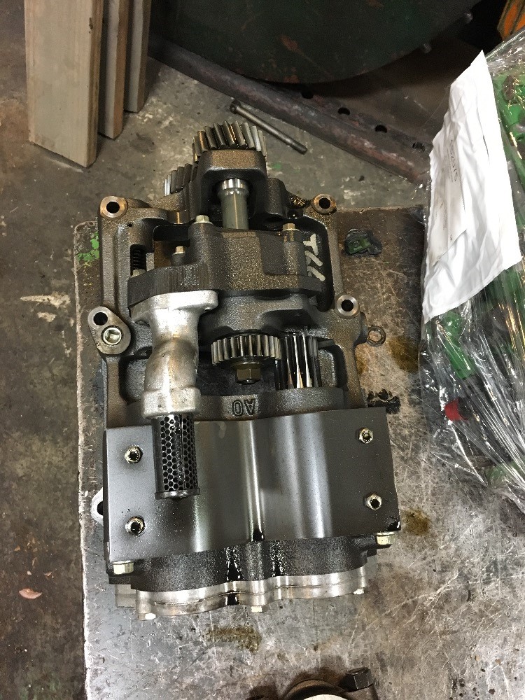 Case/case I.H. MX100C Balancer Shaft