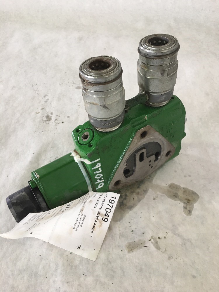 Deere 7520 Hyd Remote Valve & Parts
